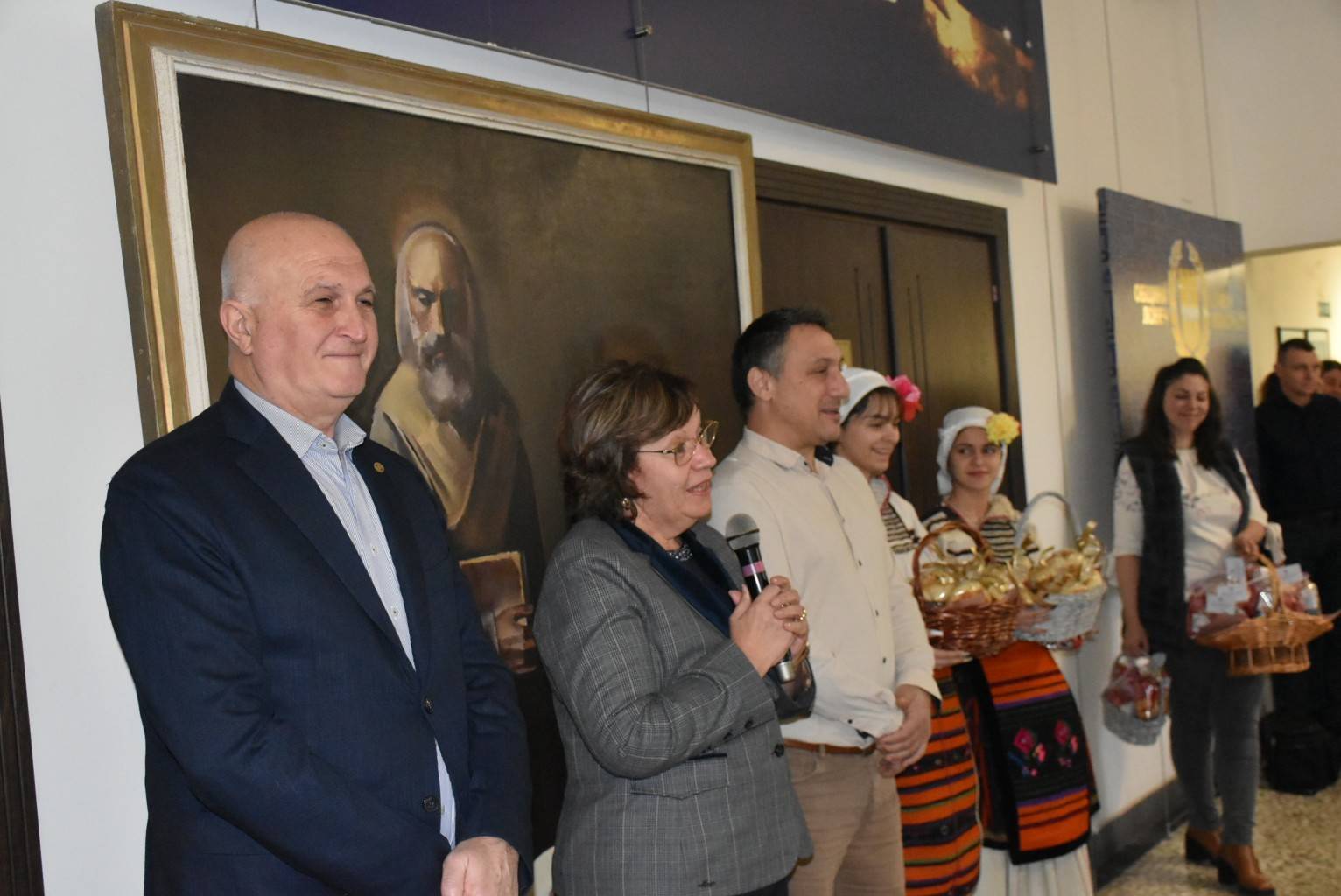  Кметът Корнелия Маринова 